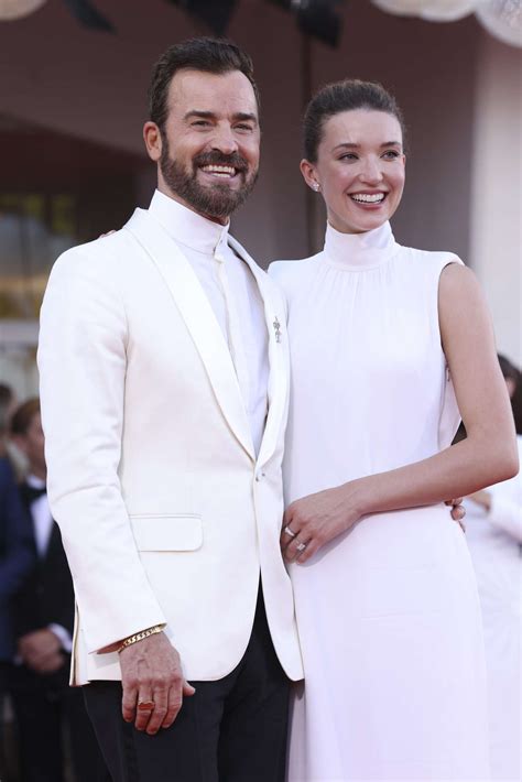 Actors Justin Theroux And Nicole Brydon Bloom Are Engaged.